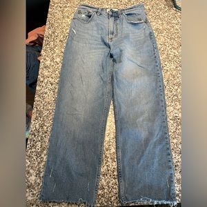 Abercrombie the ankle straight curve love ultra high rise 27 short